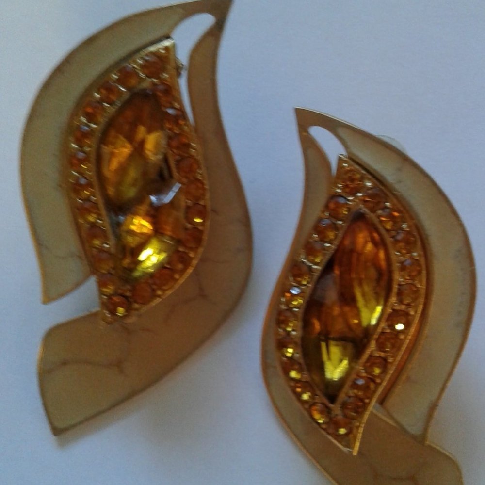 Vintage Retro 80s Edgar BEREBI Pierced Earrings.  Hard to find with Glass Jewels